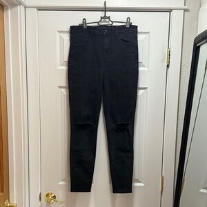 AMERICAN EAGLE WOMENS  SKINNY JEANS BLACK w Ripped knees 12 Regular